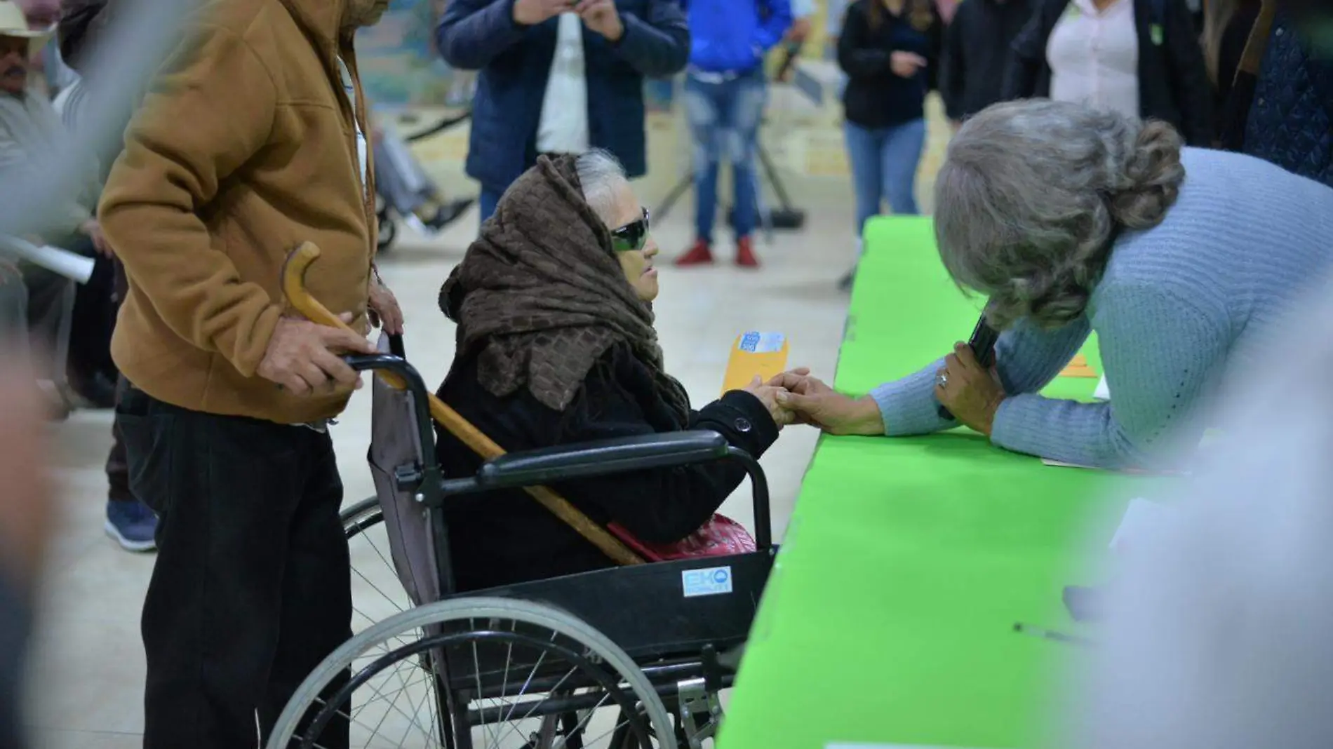 entrega de apoyos SGS adultos mayores JO (1)